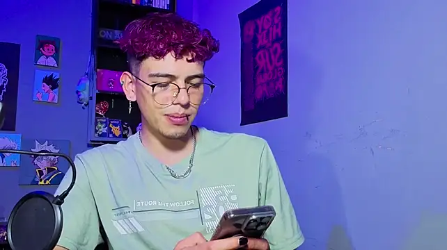 Živý XXX chat MikeyKuro