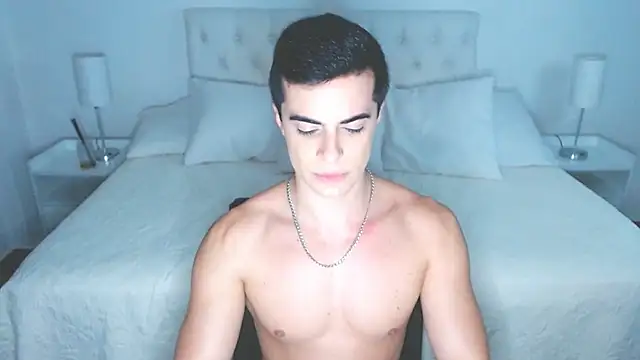 mr_hunterx élő XXX-chatje