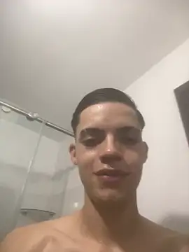 Latinos_2001 Webcamshow