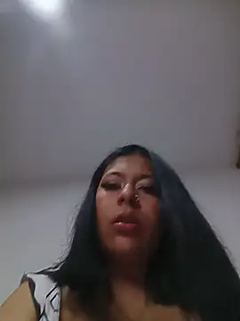 Chat +18 de Laila_and_konny ao vivo