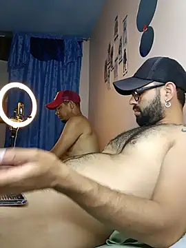 Vit76 Adlı Modelin Canlı XXX Sohbeti