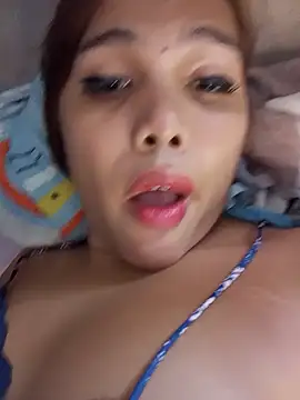 yolly_fox élő XXX-chatje