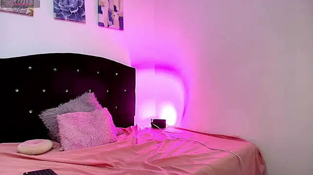 Онлайн чат XXX Sara__Velvet