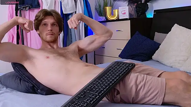 Eddie_Baker Live XXX-Chat