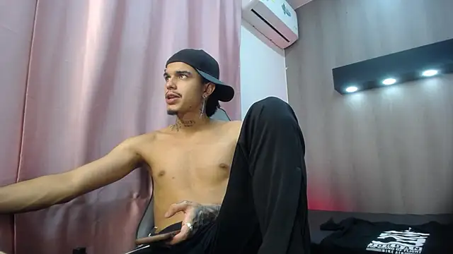 Tayson_Hot Chat XXX live