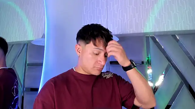 XXX chat uživo modela Hassbyd
