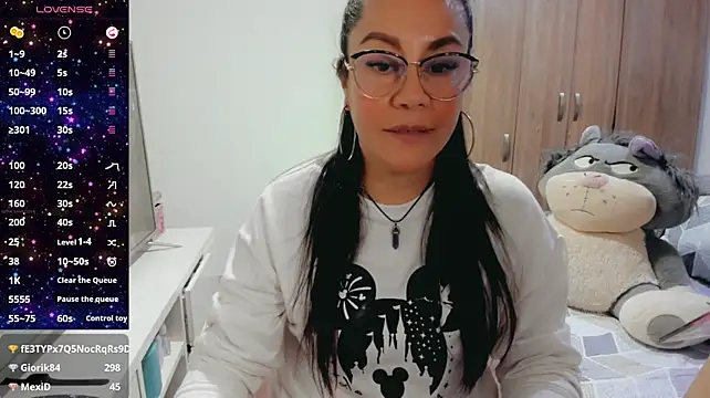 j_lovee's Live XXX Chat