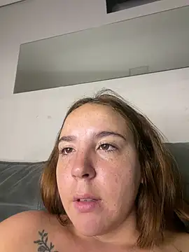 BrunaMendees' Live XXX Chat