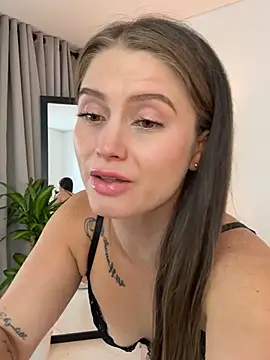 roxie_gates_ Adlı Modelin Canlı XXX Sohbeti