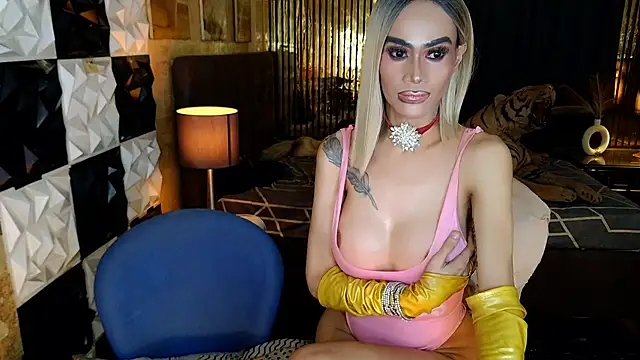 MonstrousCockDiva Chat XXX in diretta