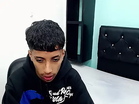 Вебкам-шоу brayan__hot__