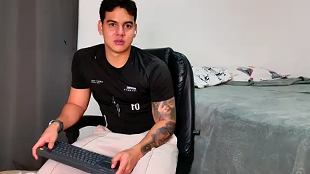 michael__jackzon: απευθείας συνομιλία ΧΧΧ
