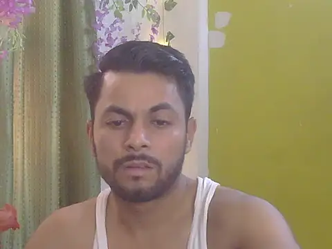 Stubborndesiboy live XXX chat