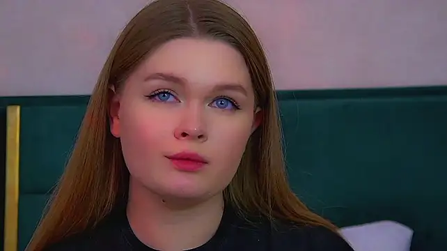 CrystalLyons Chat XXX live