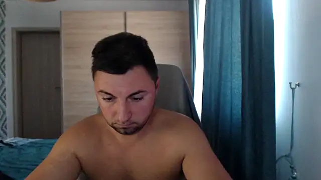 צ'אט XXX בשידור חי של HankMalone
