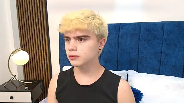 Chat +18 de Ian_Stone ao vivo