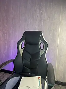 XXX chat uživo modela ian_mathias_