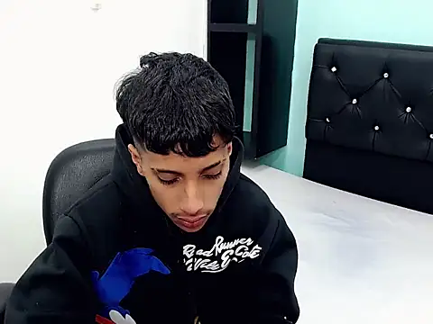 brayan__hot__n Live XXX chat