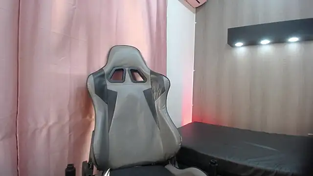 Chatroom XXX en direct de Tayson_Hot