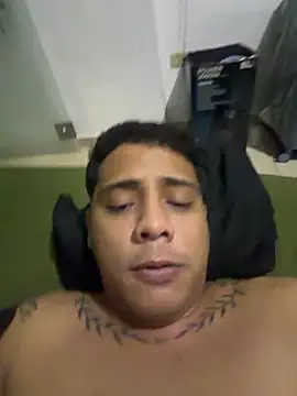 Alejandro_LatinBoy webcam show