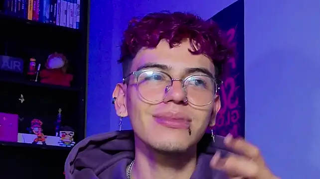 Chatroom XXX en direct de MikeyKuro