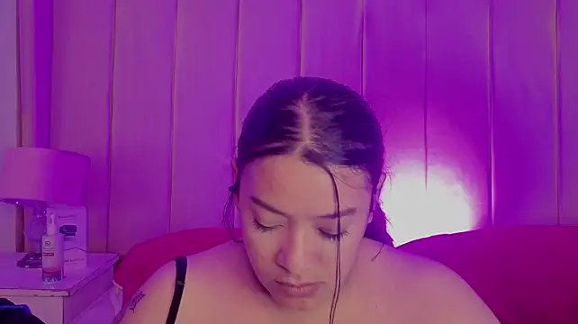 MollyBigBoobs12 Pertunjukan Webcam