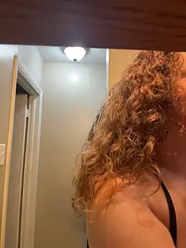 MistyNights' Live XXX Chat