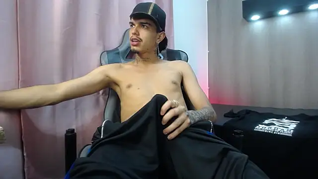 Tayson_Hot Live XXX-Chat