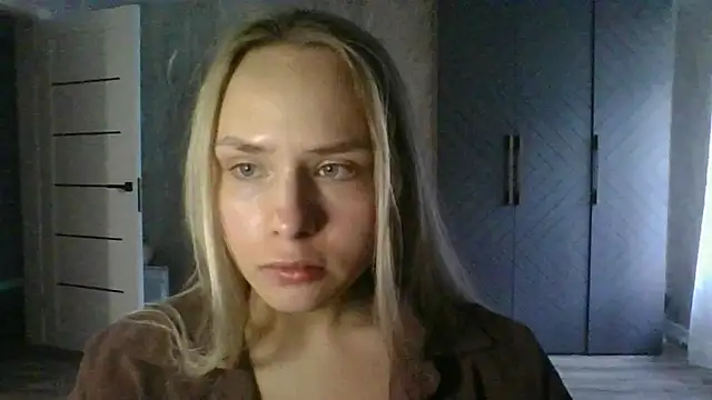 Chat +18 de Annie_Cohn ao vivo