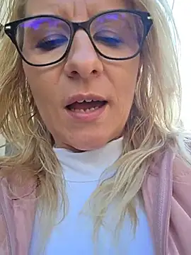 KaylinJan live XXX chat