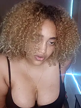 Chat XXX en directo de CarnalScandal