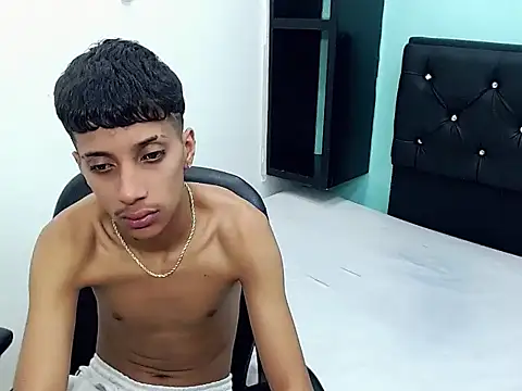 brayan__hot__'s Live XXX Chat