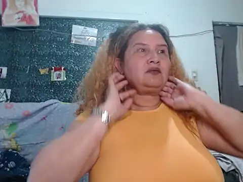 Chatroom XXX en direct de Perla1981--