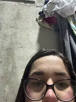 miakhalaf1's Live XXX Chat