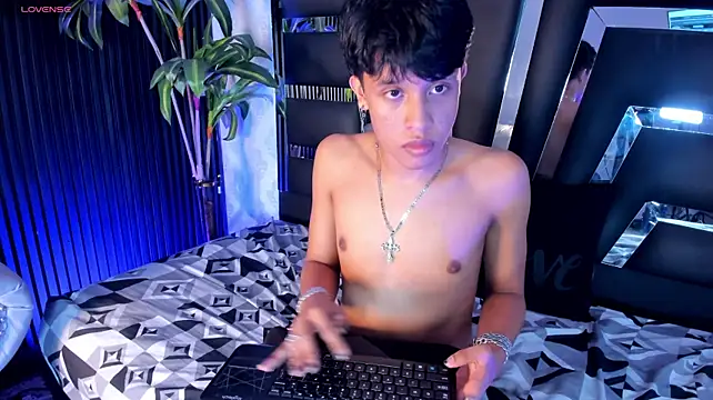 XXX chat uživo modela Lex_Sky