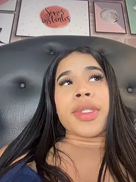 EmmaExoticaXXX's Live XXX Chat