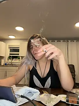 ScarletsWeb live XXX chat