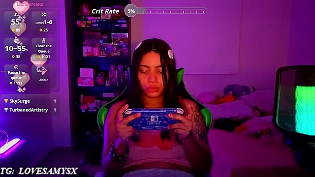 Chat +18 de Lovelyamyy ao vivo