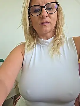 KaylinJan – Naživo XXX chat