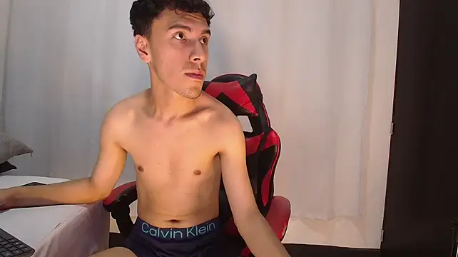 MaxLeons XXX чат на живо