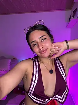 Chat +18 de NandaVixen ao vivo