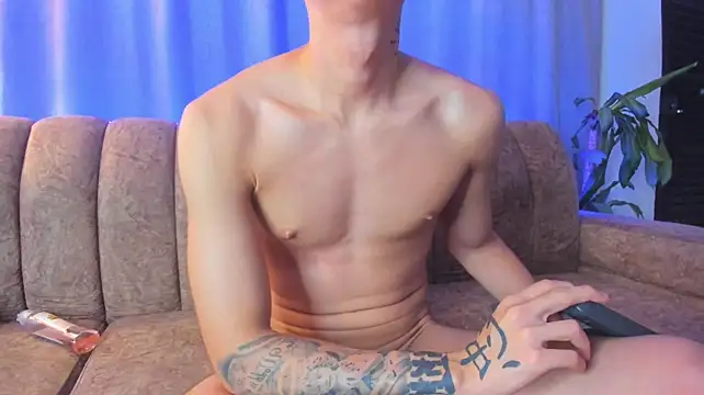 Steven_21Cm Chat XXX in diretta