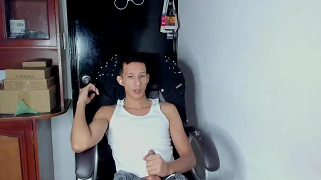 Chatroom XXX en direct de AlphaMarco