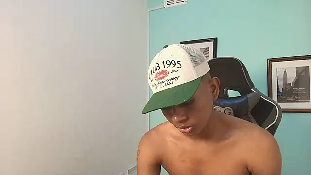 Chat +18 de An_fox23 ao vivo