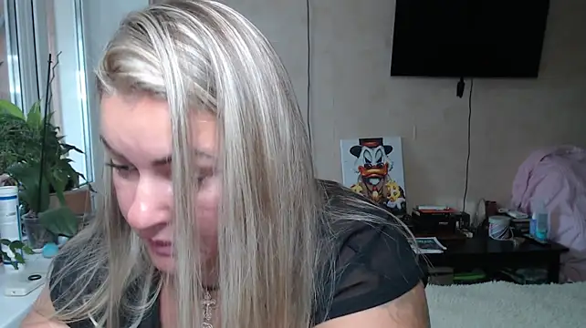 NikaSkylink's Live XXX Chat