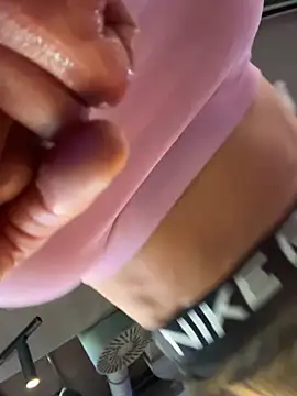 F3ckd0lllucy's Live XXX Chat