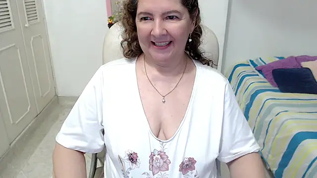 leonela_69 现场XXX聊天