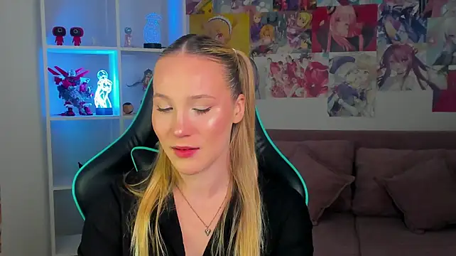 ElaraVoltage Chat XXX in diretta