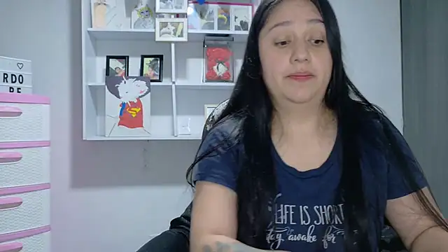 Chat +18 de KOREN_JALAA ao vivo