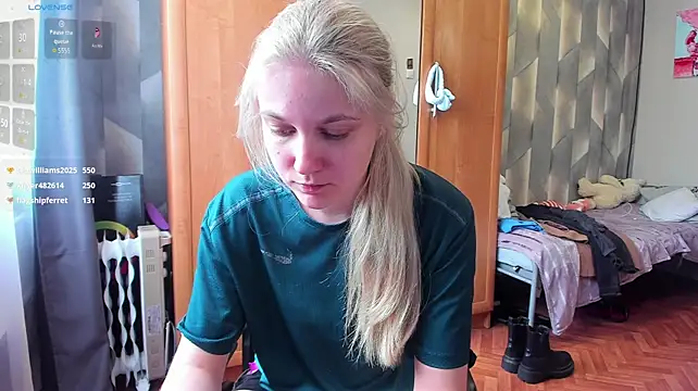 Czat XXX na żywo – Tiny_Kiss